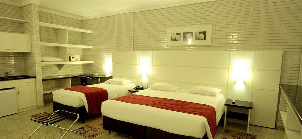 Hotel Confiance Soho Batel Curitiba Bagian luar foto