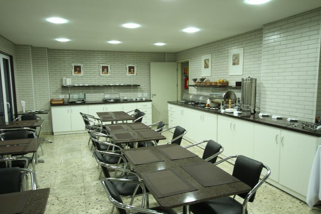 Hotel Confiance Soho Batel Curitiba Bagian luar foto