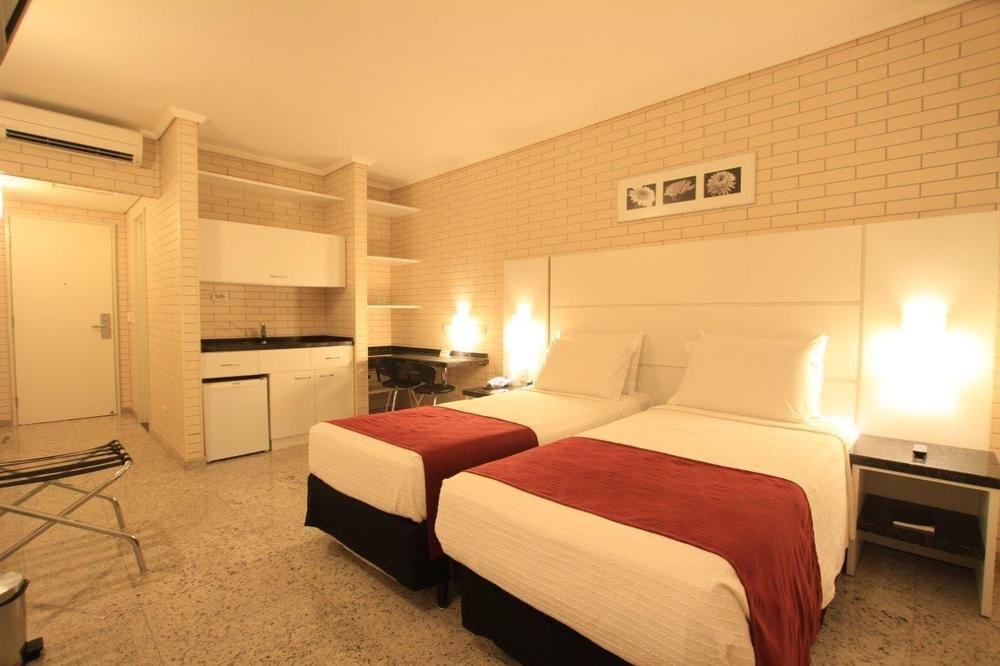 Hotel Confiance Soho Batel Curitiba Bagian luar foto